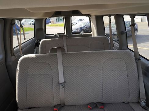 Used 2017 Chevrolet Express 2500 LS RWD image 28