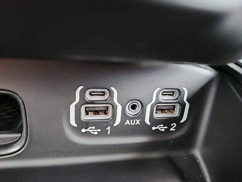 Used 2020 RAM 1500 Big Horn AWD/4WD image 20
