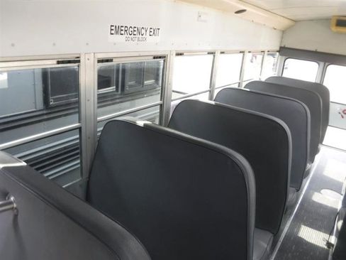 Used 2003 Ford E-450 and Econoline 450 Super Duty image 37