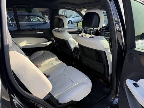 Used 2017 Mercedes-Benz GLS 450 4MATIC image 17