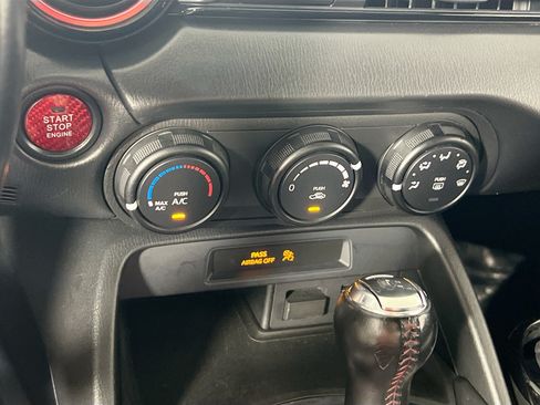 Used 2019 MAZDA MX-5 Miata Sport RWD image 16