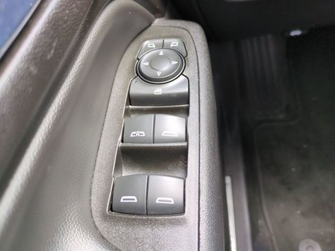 Used 2021 Chevrolet Equinox Premier image 23