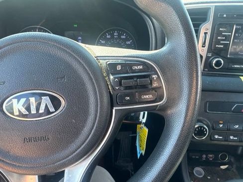 Used 2018 Kia Sportage LX FWD image 22