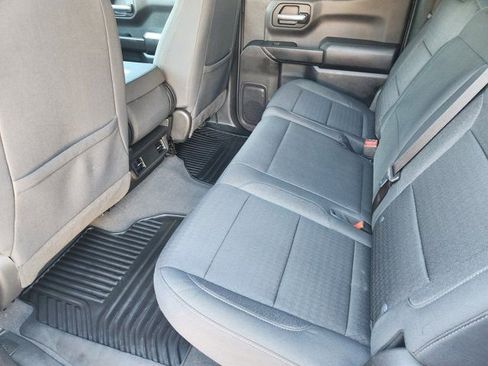 Used 2023 Chevrolet Silverado 1500 Custom image 32