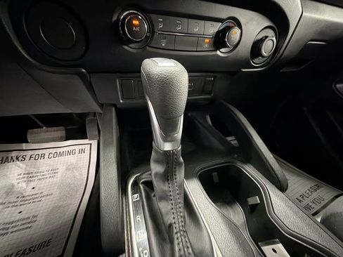 Used 2022 Nissan Frontier S RWD image 15