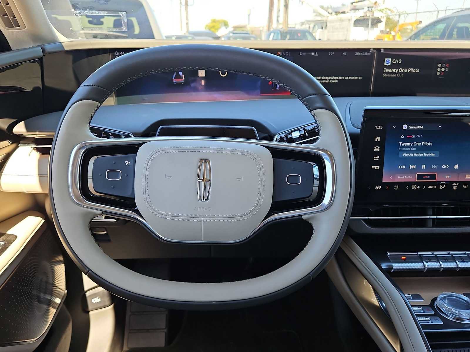 Used 2025 Lincoln Nautilus Reserve AWD/4WD image 21