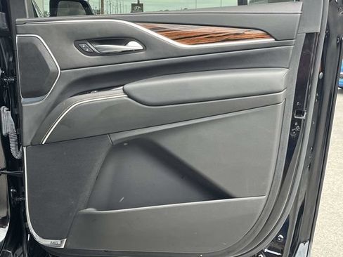 Used 2024 Cadillac Escalade ESV Premium Luxury AWD/4WD image 26