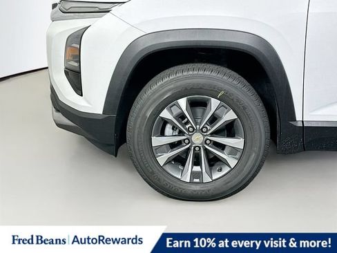 New 2026 Chevrolet Equinox LT FWD image 24