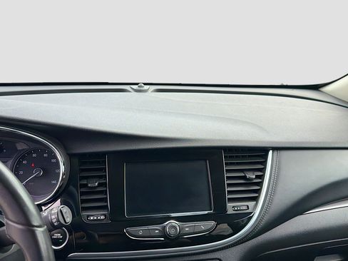 Used 2022 Buick Encore Preferred image 18