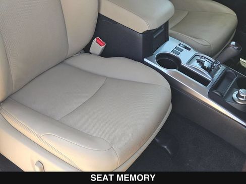 Used 2024 Toyota 4Runner Limited AWD/4WD image 33
