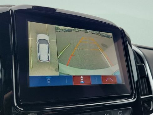 Used 2019 Chevrolet Traverse LT w/ LT Premium Package AWD/4WD image 18