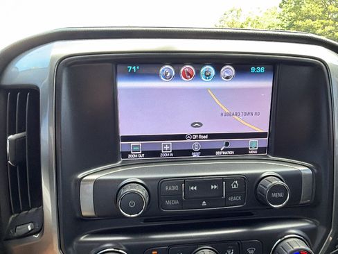 Used 2017 Chevrolet Silverado 1500 LTZ Z71 w/ LTZ Plus Package AWD/4WD image 31