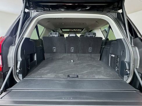 Certified 2025 Ford Expedition Max Platinum image 32