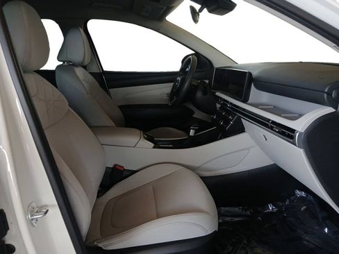 Certified 2025 Hyundai Tucson SE FWD image 15