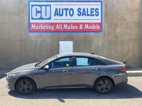 Used 2023 Hyundai Elantra SEL FWD image 7