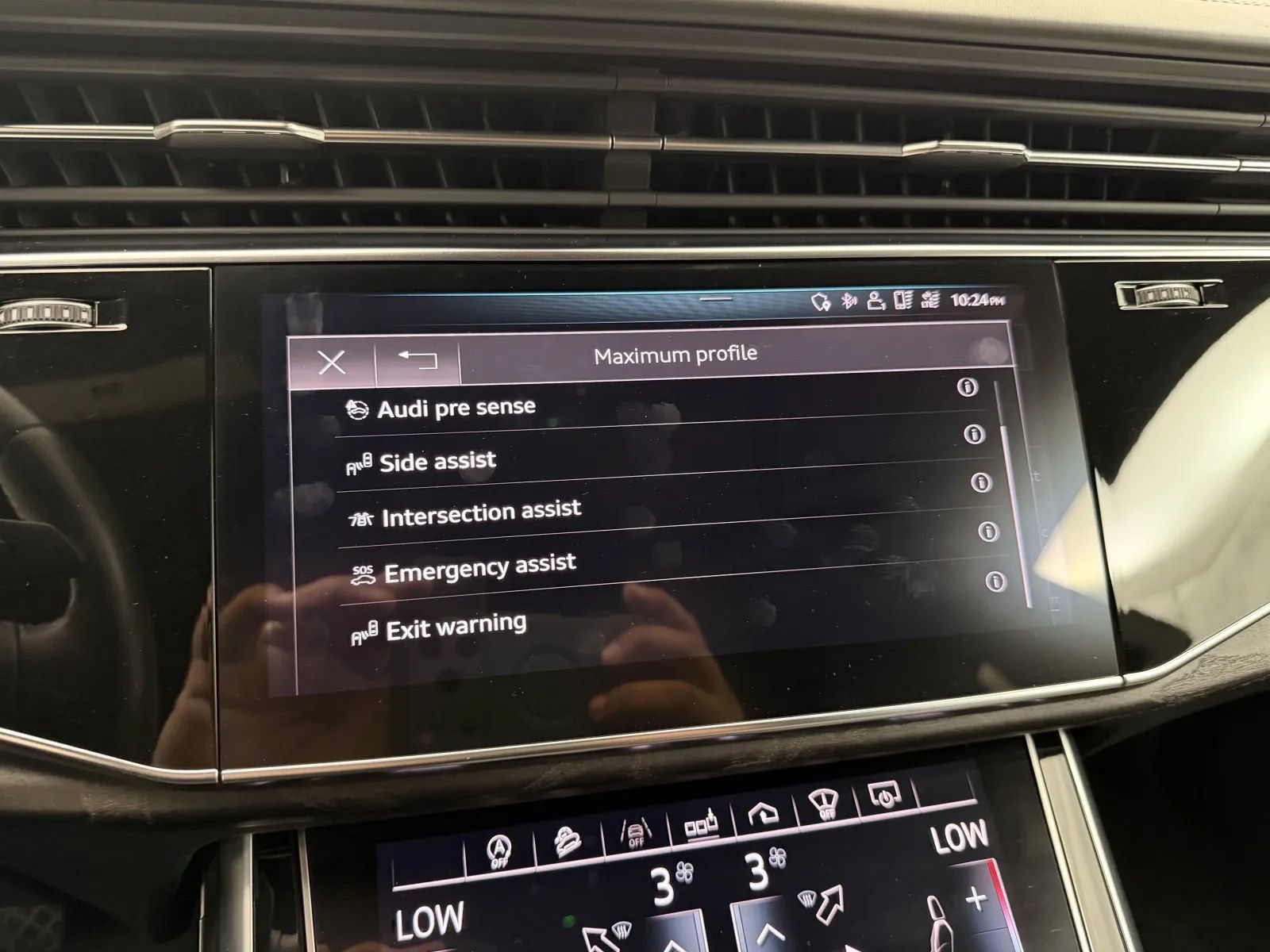 Used 2019 Audi Q8 Prestige AWD/4WD image 15