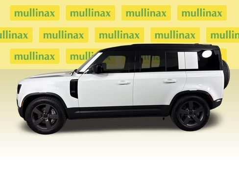 Used 2026 Land Rover Defender 110 S AWD/4WD image 11