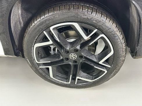 New 2026 Volkswagen Tiguan SEL R-Line image 30