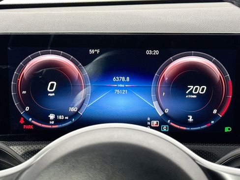 Used 2021 Mercedes-Benz CLA 250 4MATIC image 39