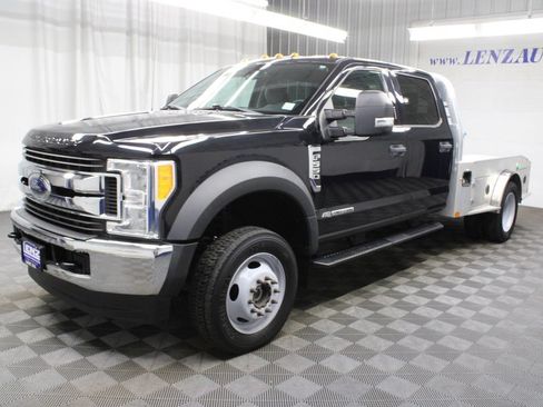 Used 2017 Ford F550 4x4 Crew Cab Super Duty w/ XLT Value Package image 10