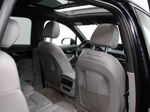 Used 2018 Audi Q7 3.0T Premium Plus w/ Premium Plus Package image 30