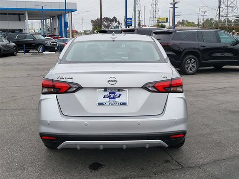 Used 2020 Nissan Versa SV FWD image 28