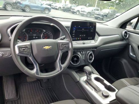 Used 2024 Chevrolet Blazer LT w/ Convenience Package FWD image 7