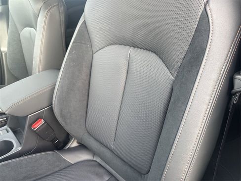 New 2025 Subaru Forester Touring image 9