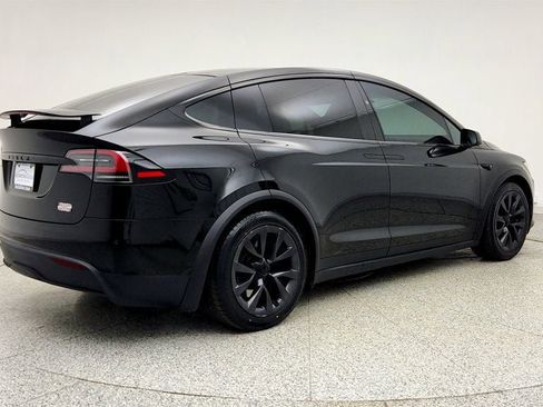 Used 2022 Tesla Model X Plaid image 5