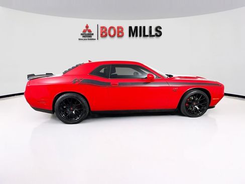 Used 2015 Dodge Challenger R/T Plus RWD image 8