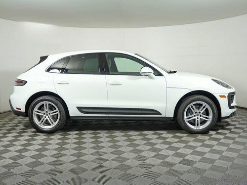 Certified 2025 Porsche Macan w/ Premium Package Plus AWD/4WD image 8