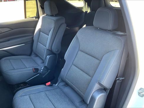 Certified 2025 Chevrolet Traverse LT image 20