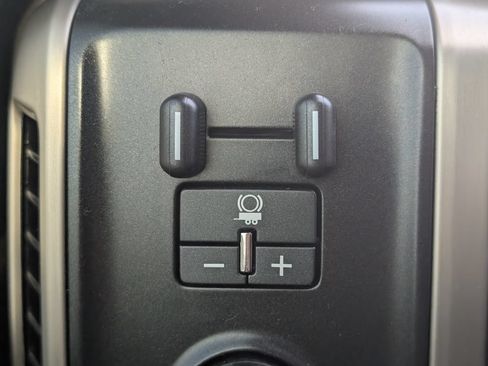Used 2016 GMC Sierra 1500 Denali w/ Enhanced Driver Alert Package AWD/4WD image 14