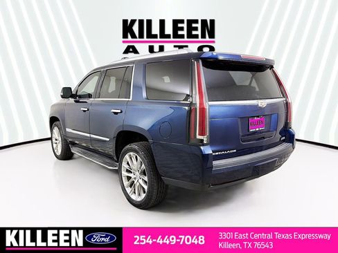 Used 2020 Cadillac Escalade Luxury image 6