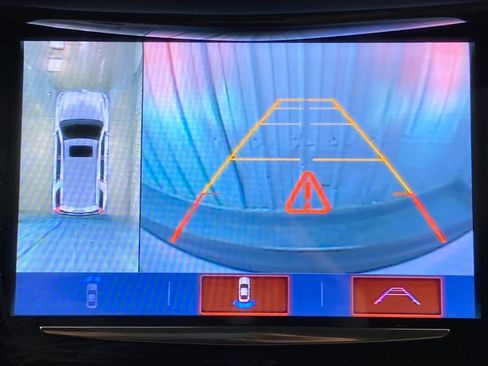 Used 2020 Cadillac Escalade Premium Luxury image 26