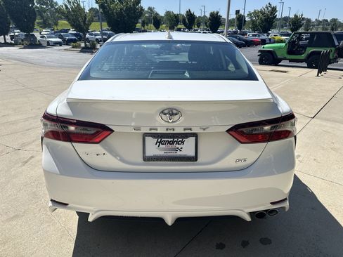 Used 2024 Toyota Camry SE w/ Cold Weather Package FWD image 8