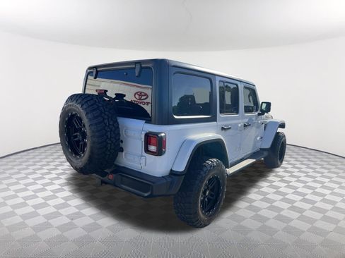 Used 2018 Jeep Wrangler Unlimited Rubicon AWD/4WD image 17