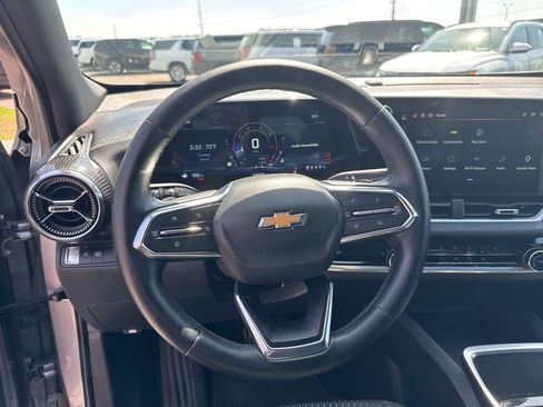 Used 2026 Chevrolet Equinox LT FWD image 11