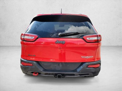 Used 2017 Jeep Cherokee Trailhawk AWD/4WD image 6
