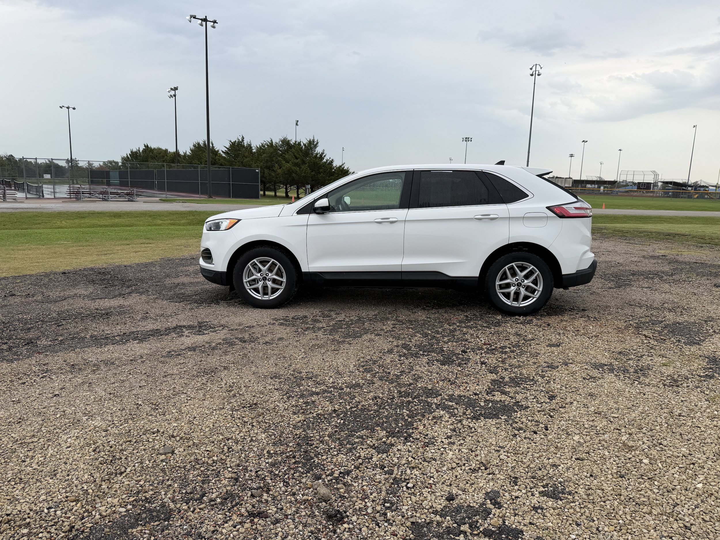 Used 2024 Ford Edge SEL w/ Convenience Package AWD/4WD image 12