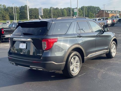 Used 2022 Ford Explorer XLT w/ Equipment Group 202A AWD/4WD image 3