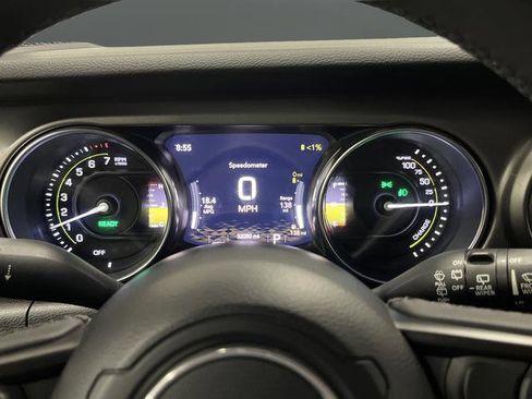 Used 2023 Jeep Wrangler Unlimited w/ 8.4" Radio Group image 15