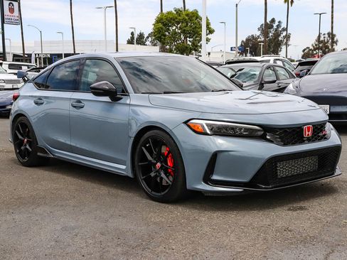 Used 2023 Honda Civic Type R image 3