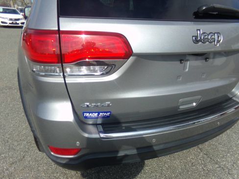 Used 2019 Jeep Grand Cherokee Limited image 10