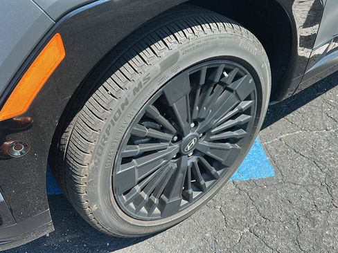 Certified 2025 Hyundai Santa Fe Calligraphy AWD/4WD image 3