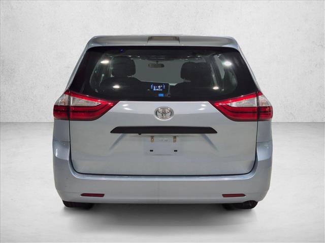 Used 2017 Toyota Sienna L FWD image 6