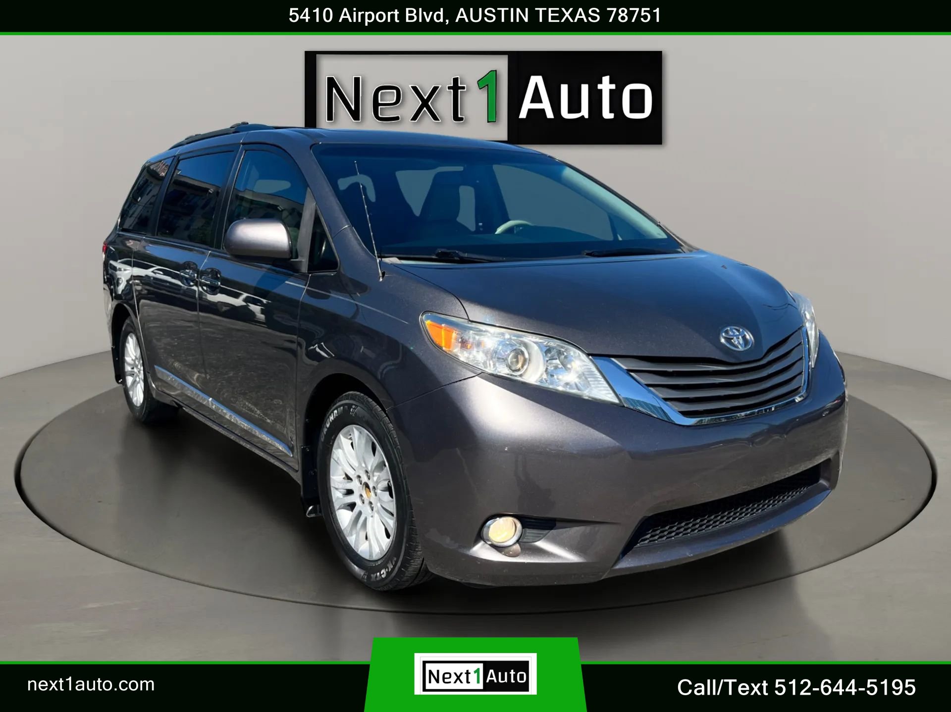 Used 2014 Toyota Sienna XLE w/ Entertainment Package FWD image 4