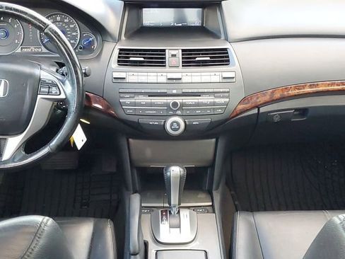 Used 2011 Honda Crosstour EX-L image 27