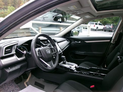 Used 2017 Honda Civic EX image 6