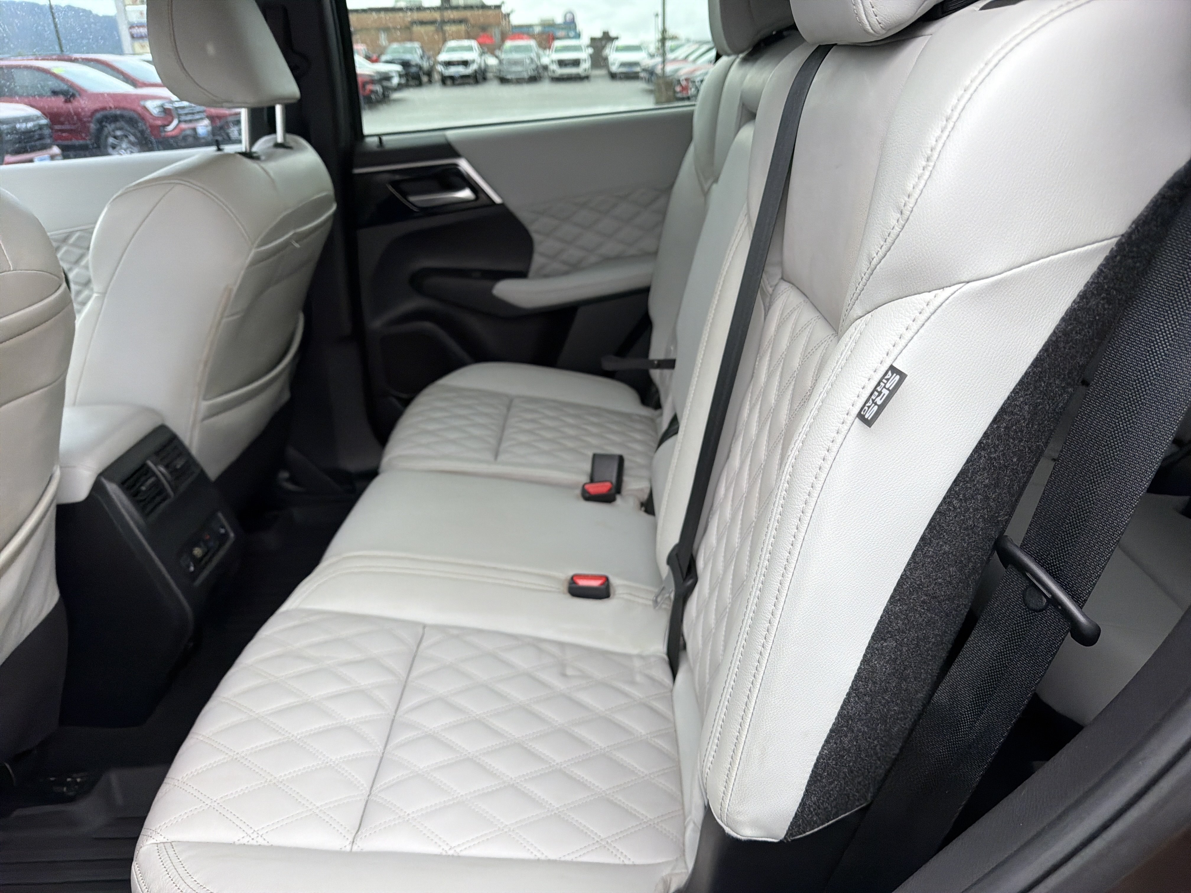 Used 2022 Mitsubishi Outlander SEL AWD/4WD image 13